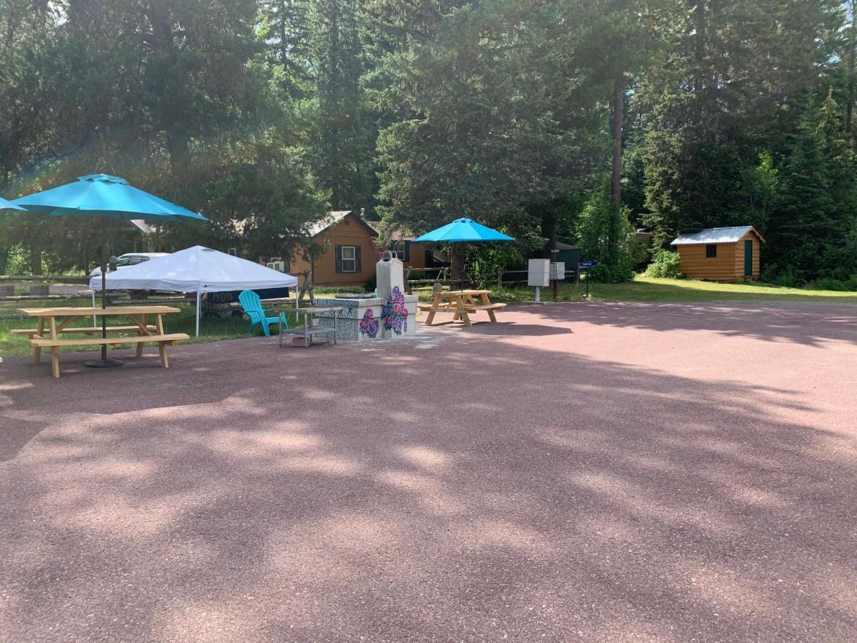 Glacier Haven Inn Pinnacle Exterior photo