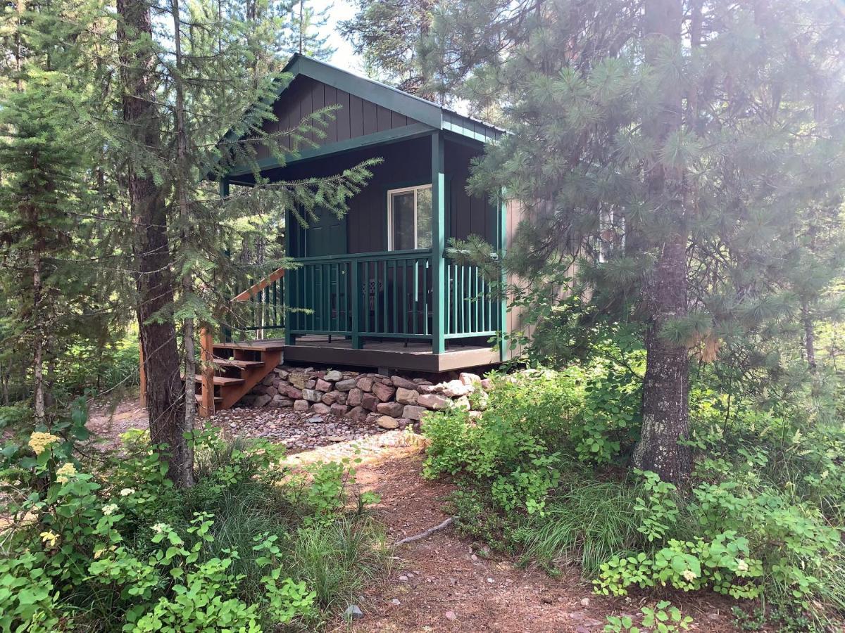 Glacier Haven Inn Pinnacle Exterior photo