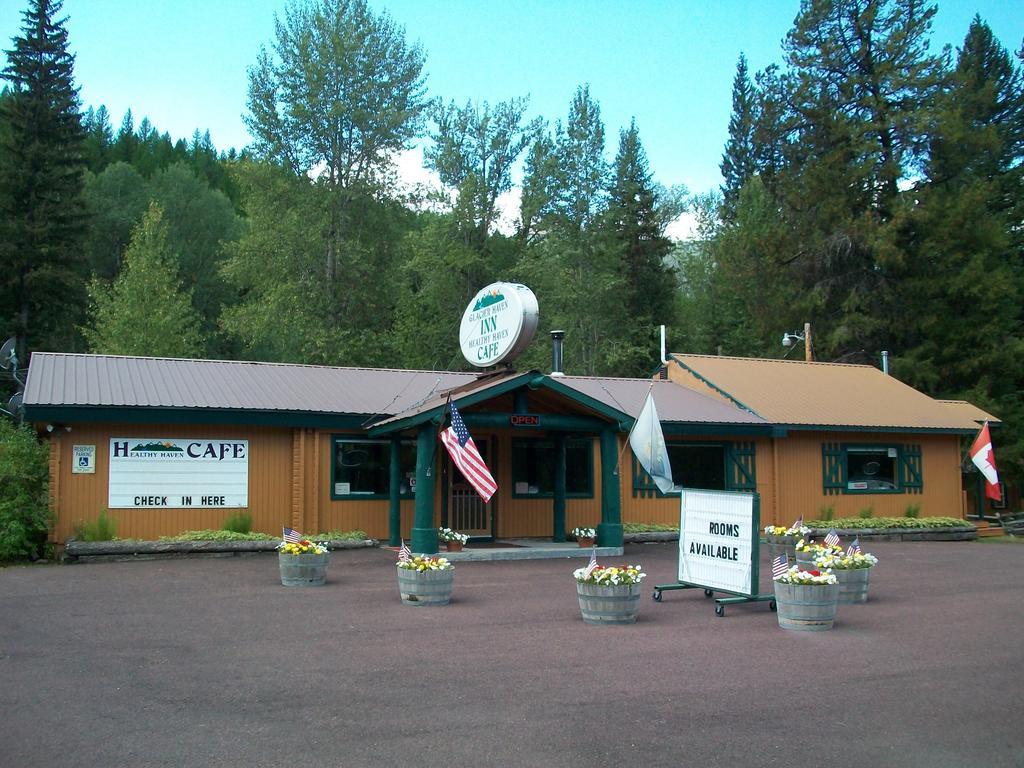 Glacier Haven Inn Pinnacle Exterior photo